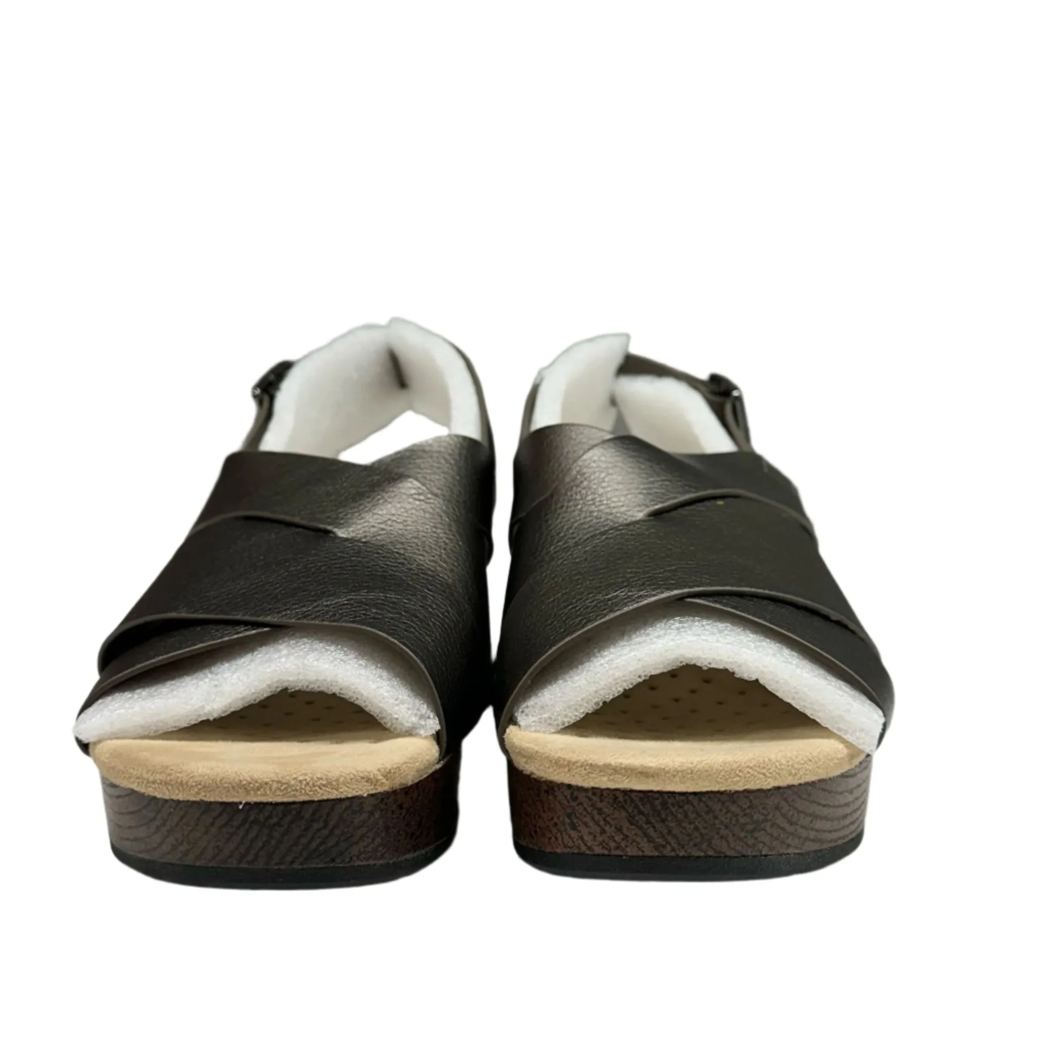 Easy Works by Easy Street Women's Raffey Wedge Sandals Pewter Size 8.5 – New