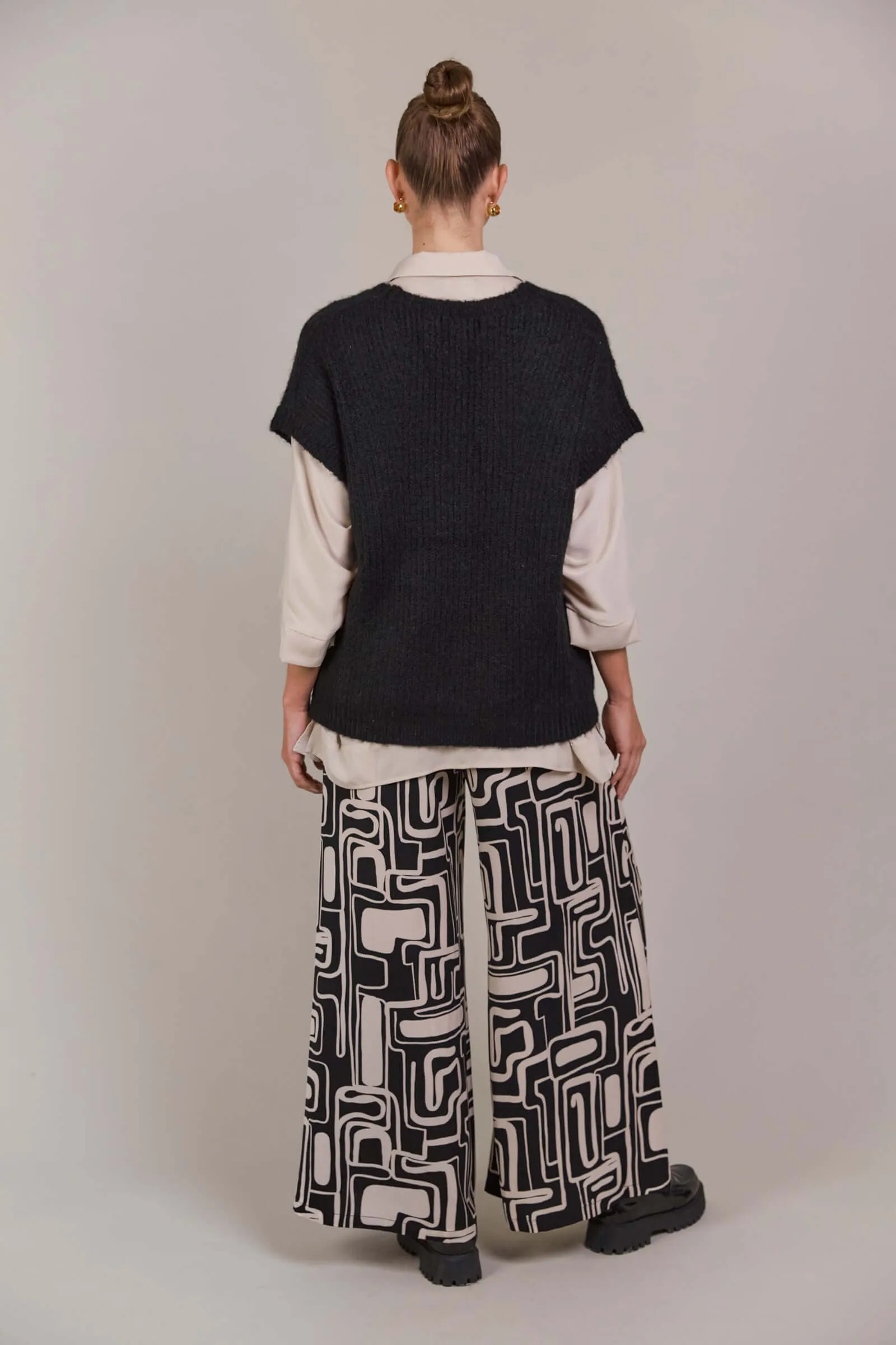 Eb & Ive Folie Button Vest in Black
