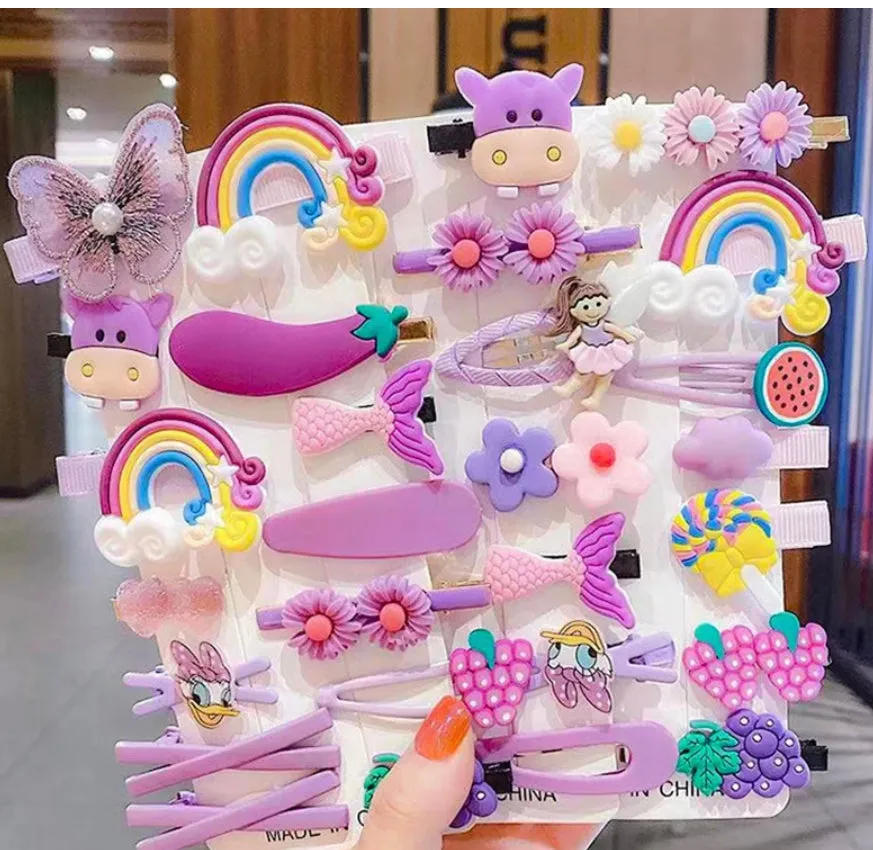 GIRLS GRAB CLIPS .50 EACH