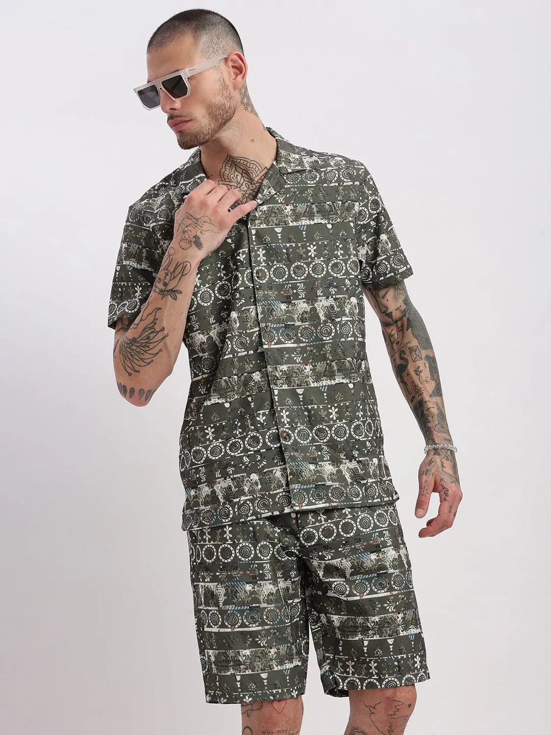 Men Graphic Printed Cuban Collar Green Co Ords Set