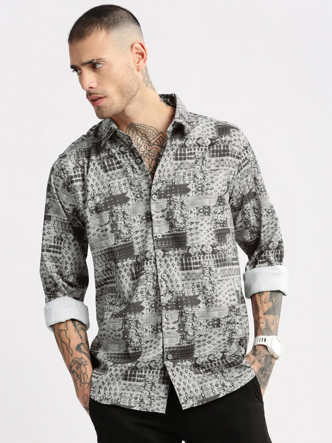 Men Grey Standard Slim Fit Abstract Printed Spread Collar Casual Shirt