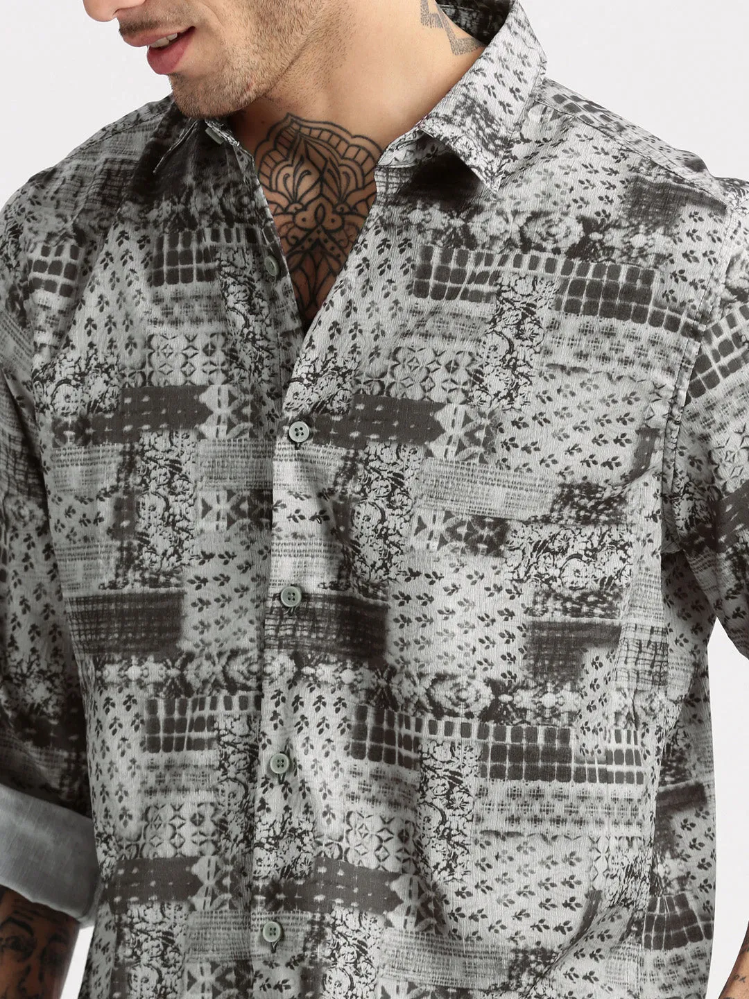 Men Grey Standard Slim Fit Abstract Printed Spread Collar Casual Shirt