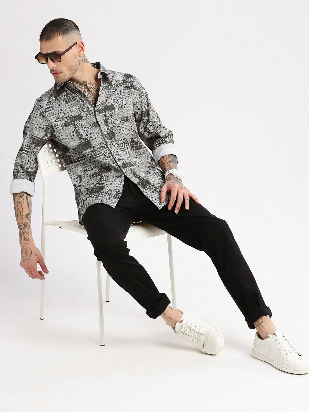 Men Grey Standard Slim Fit Abstract Printed Spread Collar Casual Shirt