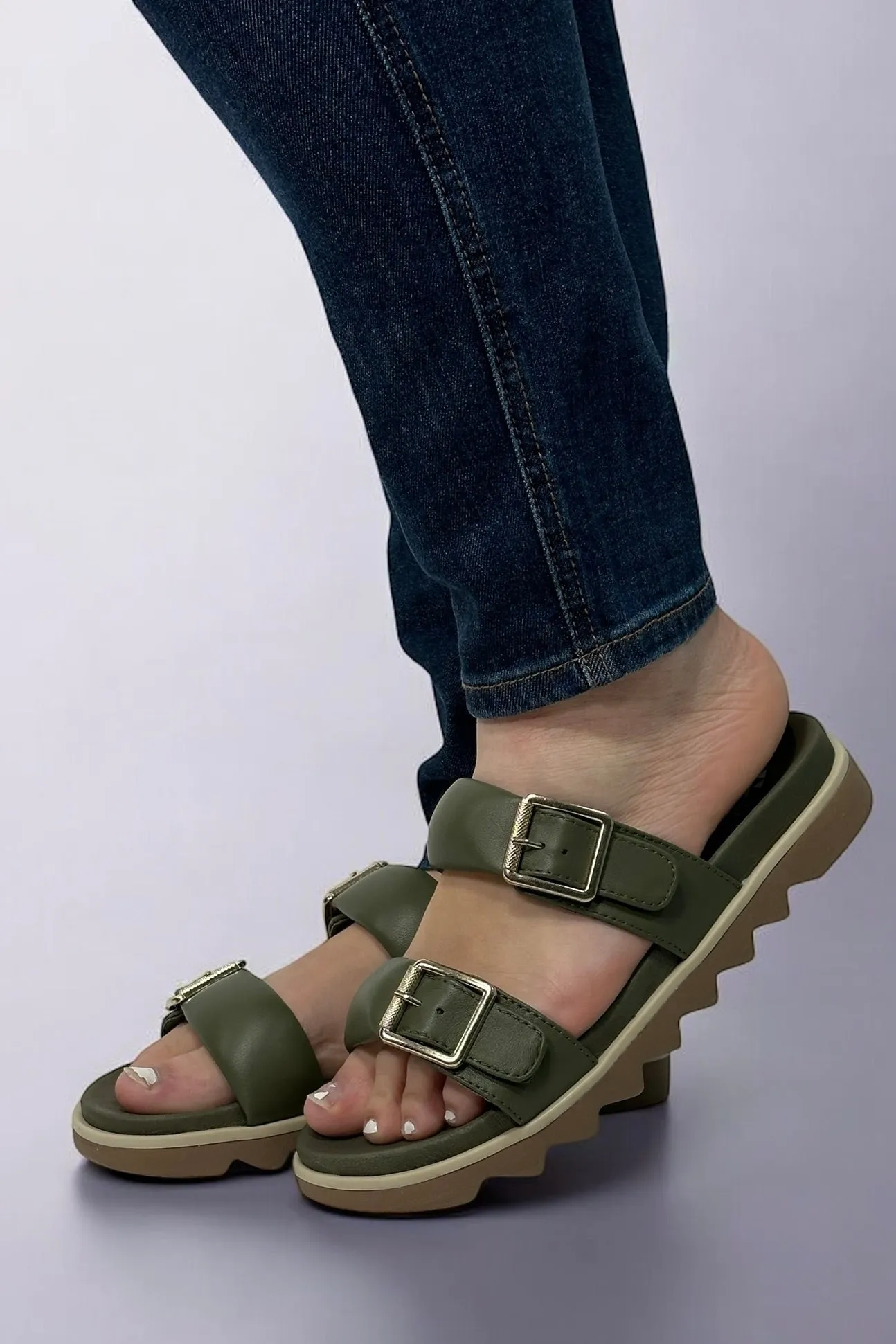 Nifty Leather Water-Repellent Sandal - Olive