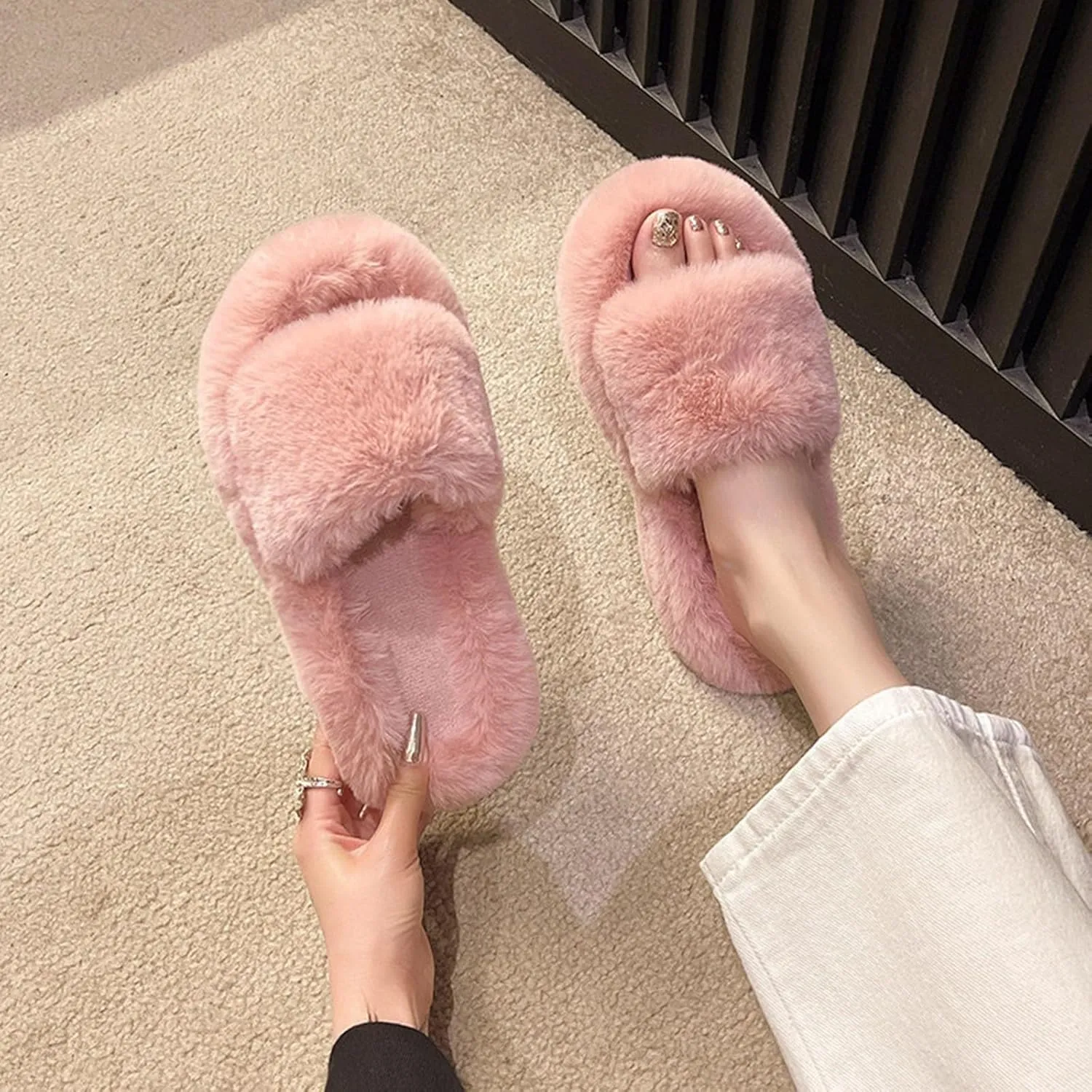 Women's Fluffy Solid Comfy Sandal Open Toe Walking Slip on Slipper Fleeve Soft Flat Slides Lounge Casual Flats