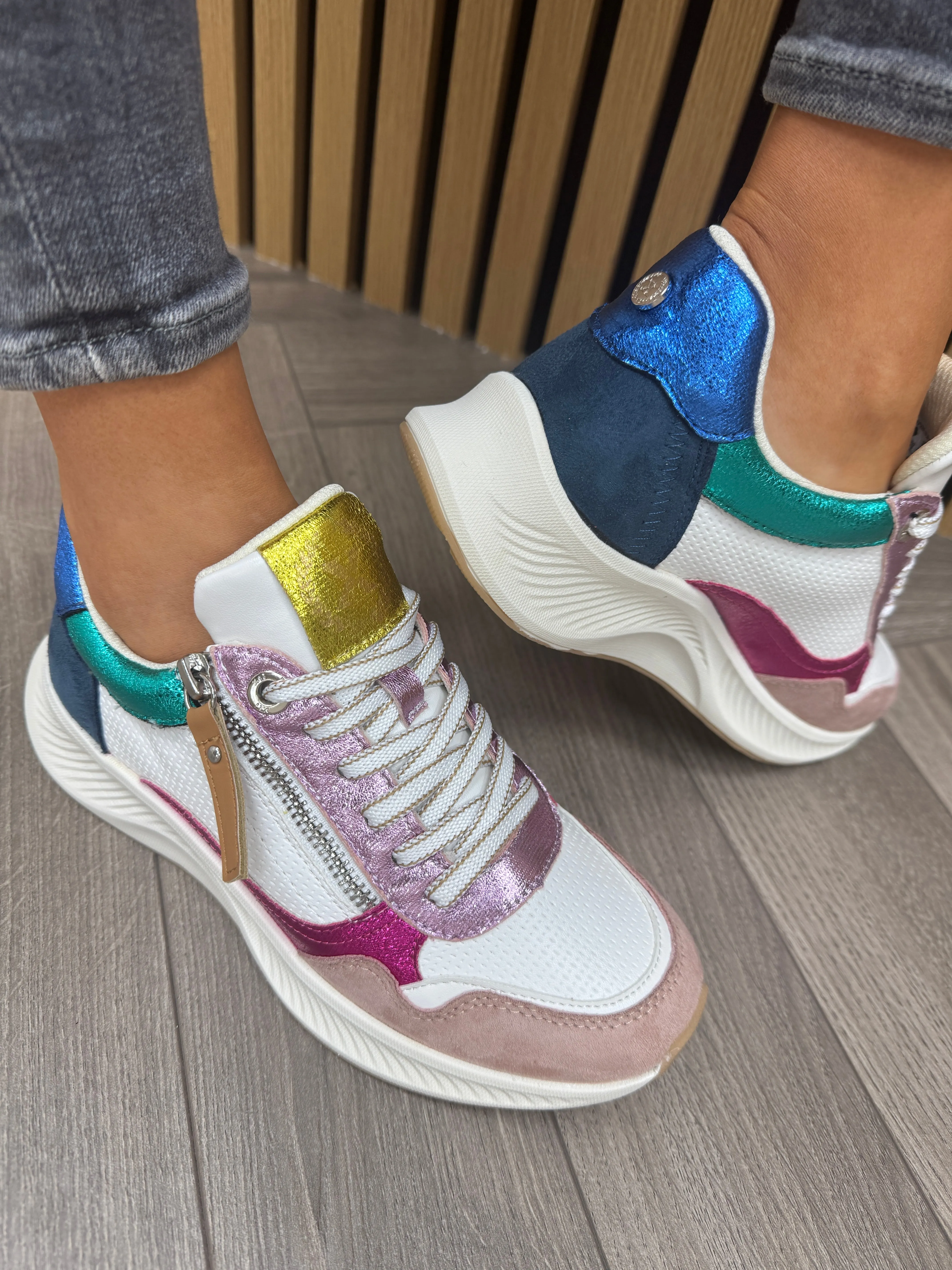 XTI (SS25) Trainer with Coloured Metallic Inserts 143928 - Nude (X11)